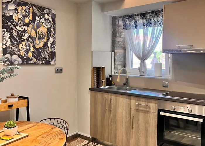 Entela Daire Kalivia (Thasos)